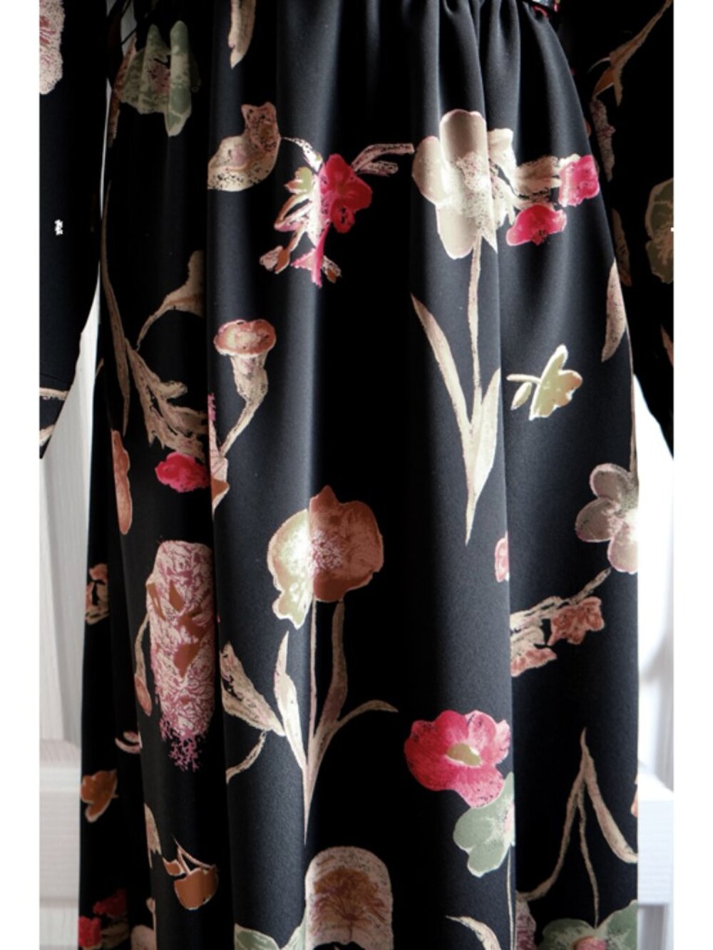 Beautiful vintage black and floral midi shirt dress by Randy Pantel - Picture 9 of 14